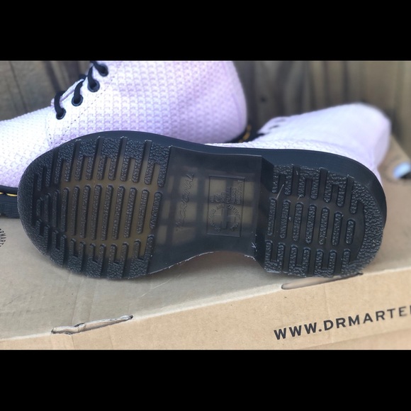 NIB Dr. Martens PageWaffle CottonPink Boots SZ 5 - Picture 7 of 7